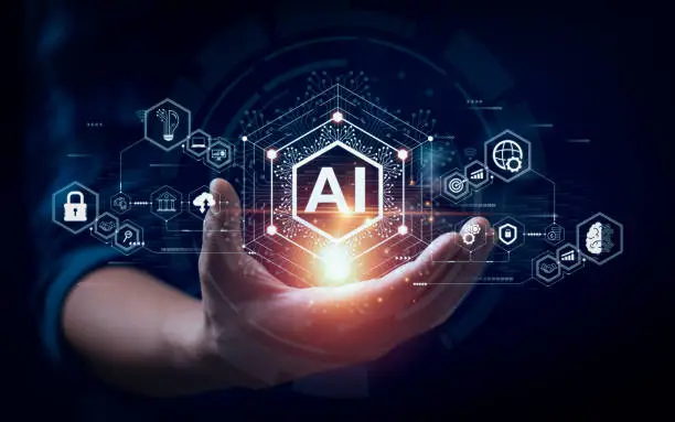 Representación conceptual de la inteligencia artificial (IA) en la palma de una mano, con iconos tecnológicos y redes digitales